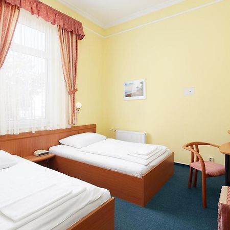 Hotel Nikolas Ostrava Ngoại thất bức ảnh