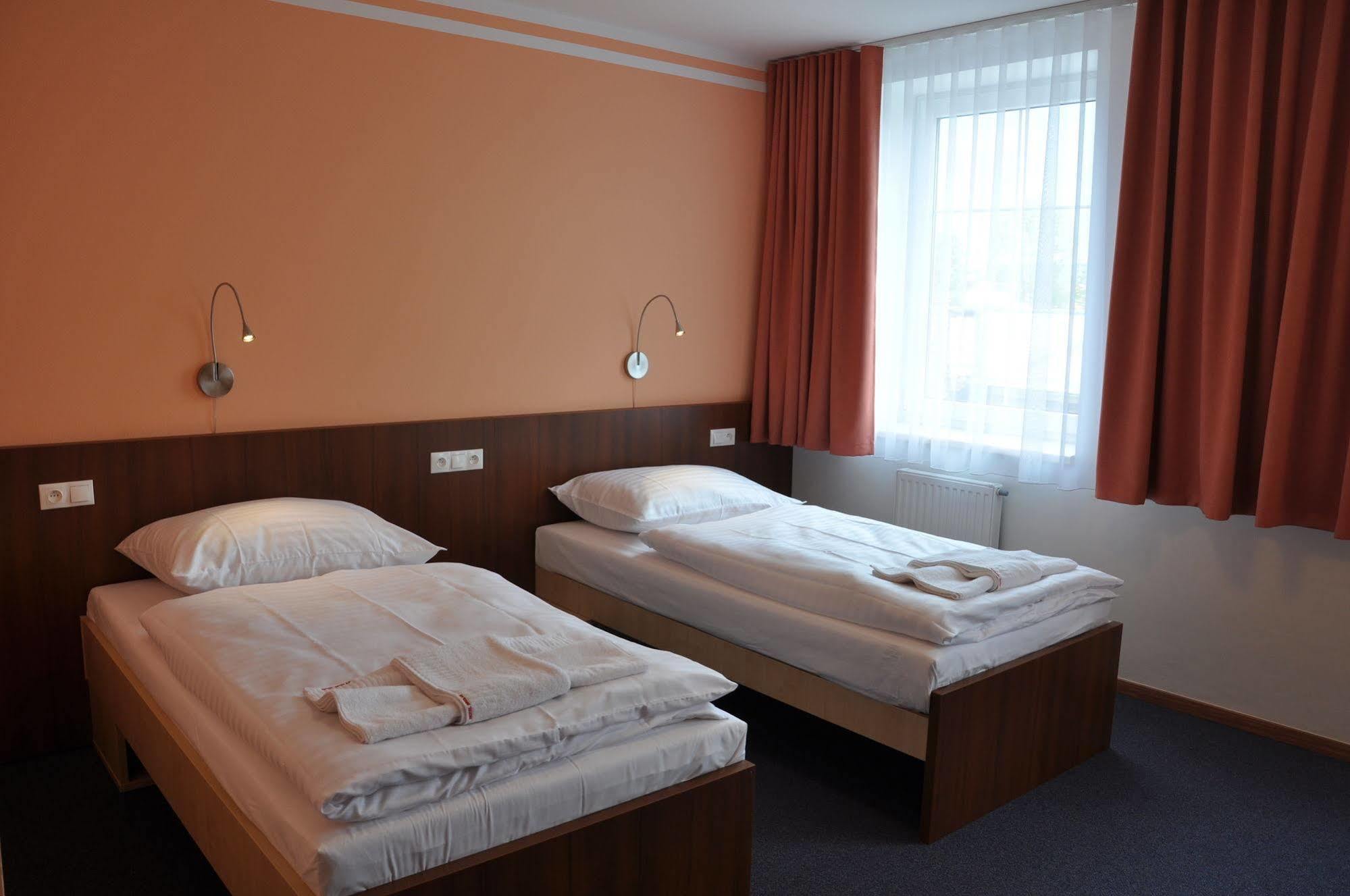 Hotel Nikolas Ostrava Ngoại thất bức ảnh