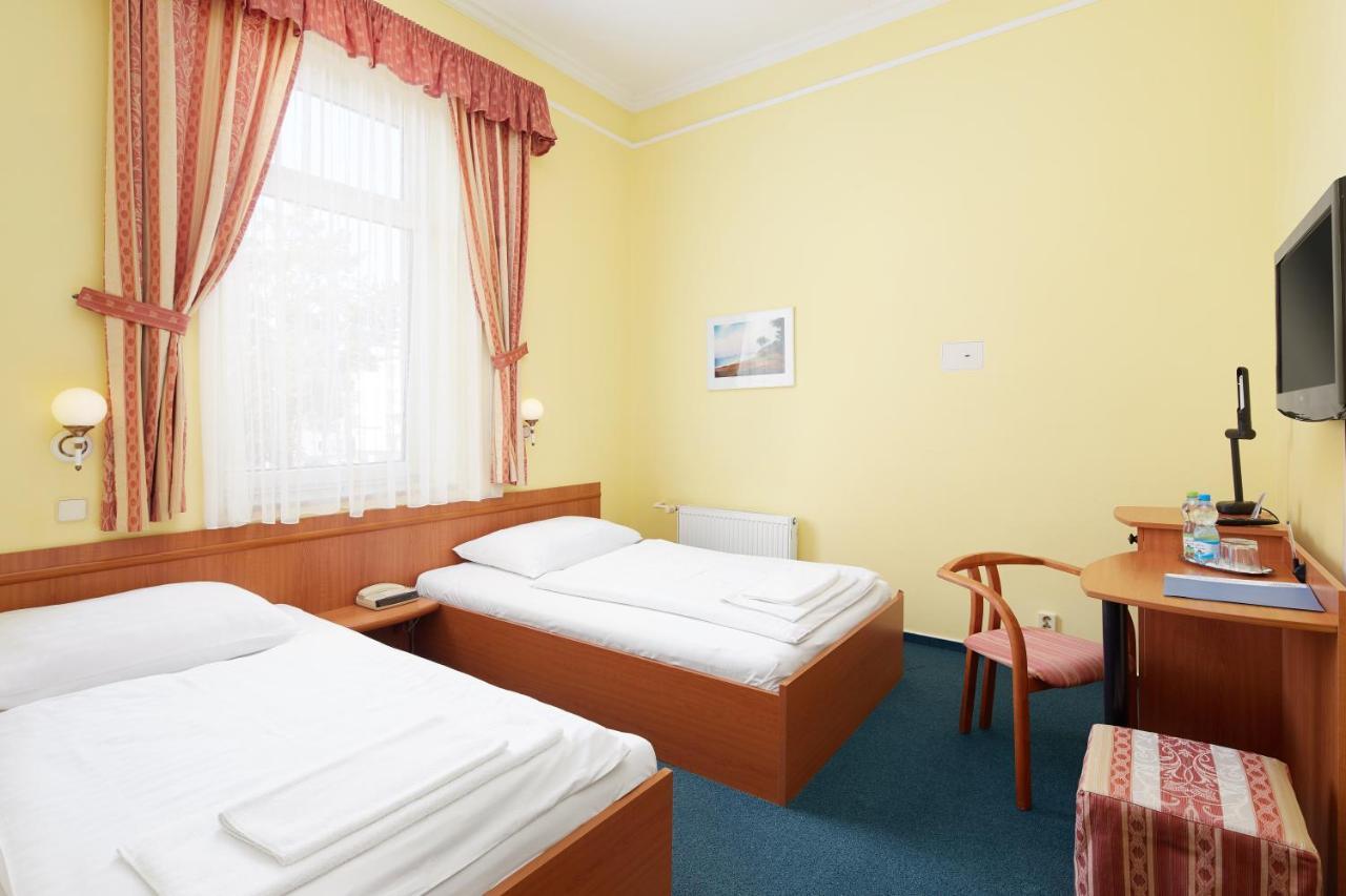 Hotel Nikolas Ostrava Ngoại thất bức ảnh